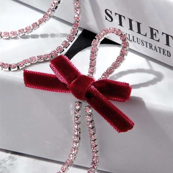 🎀 Long Rhinestone Dangle Drop Earrings 🎀 - Picture 2 of 3